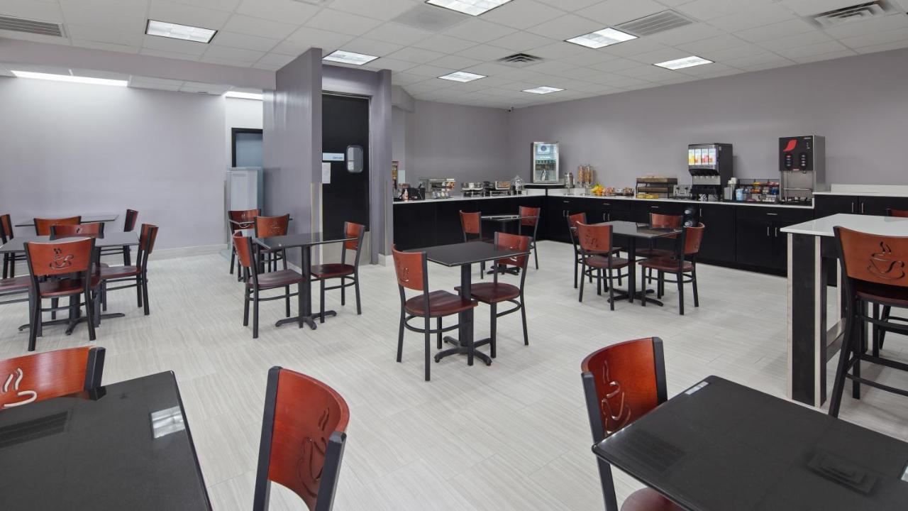 Clarion Pointe Jacksonville Near Camp Lejeune Esterno foto