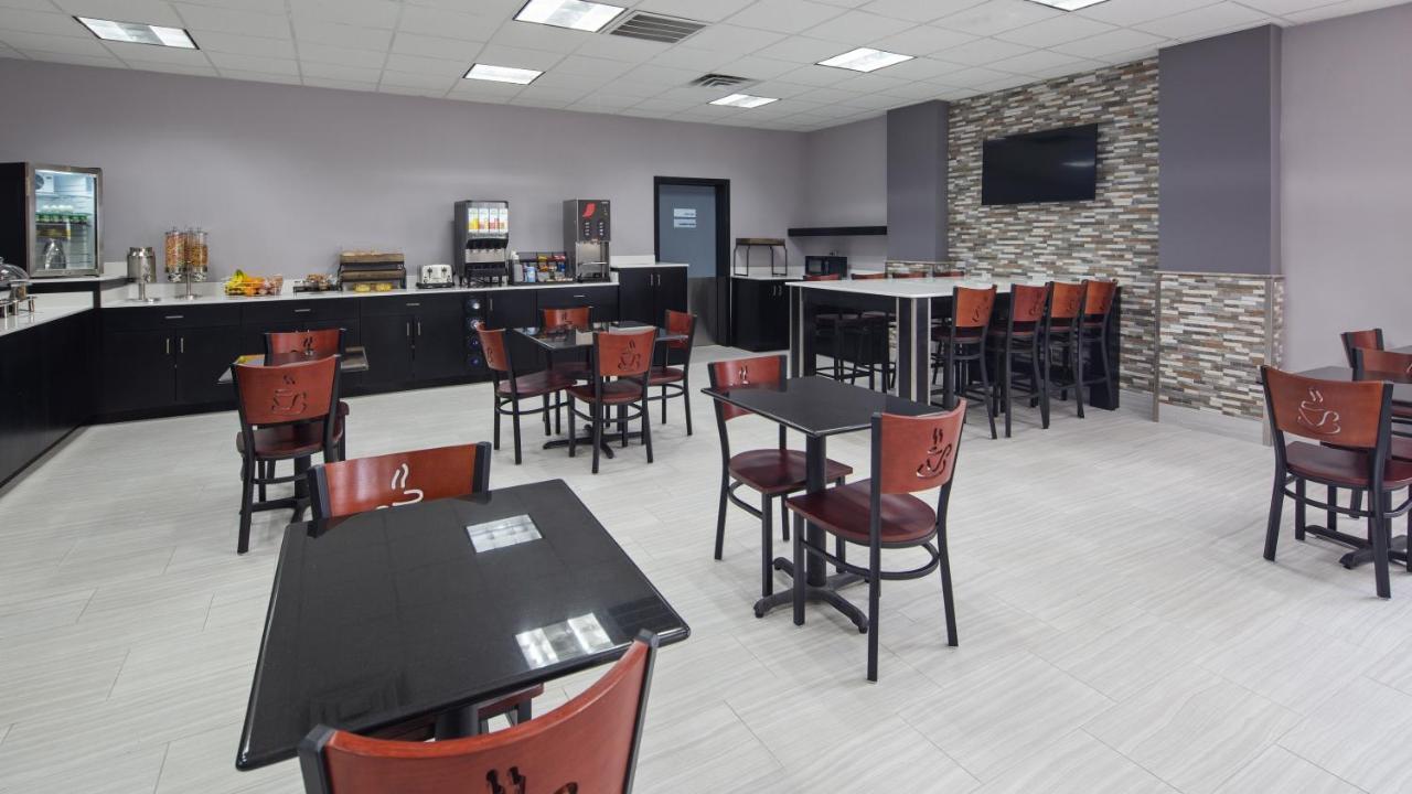 Clarion Pointe Jacksonville Near Camp Lejeune Esterno foto