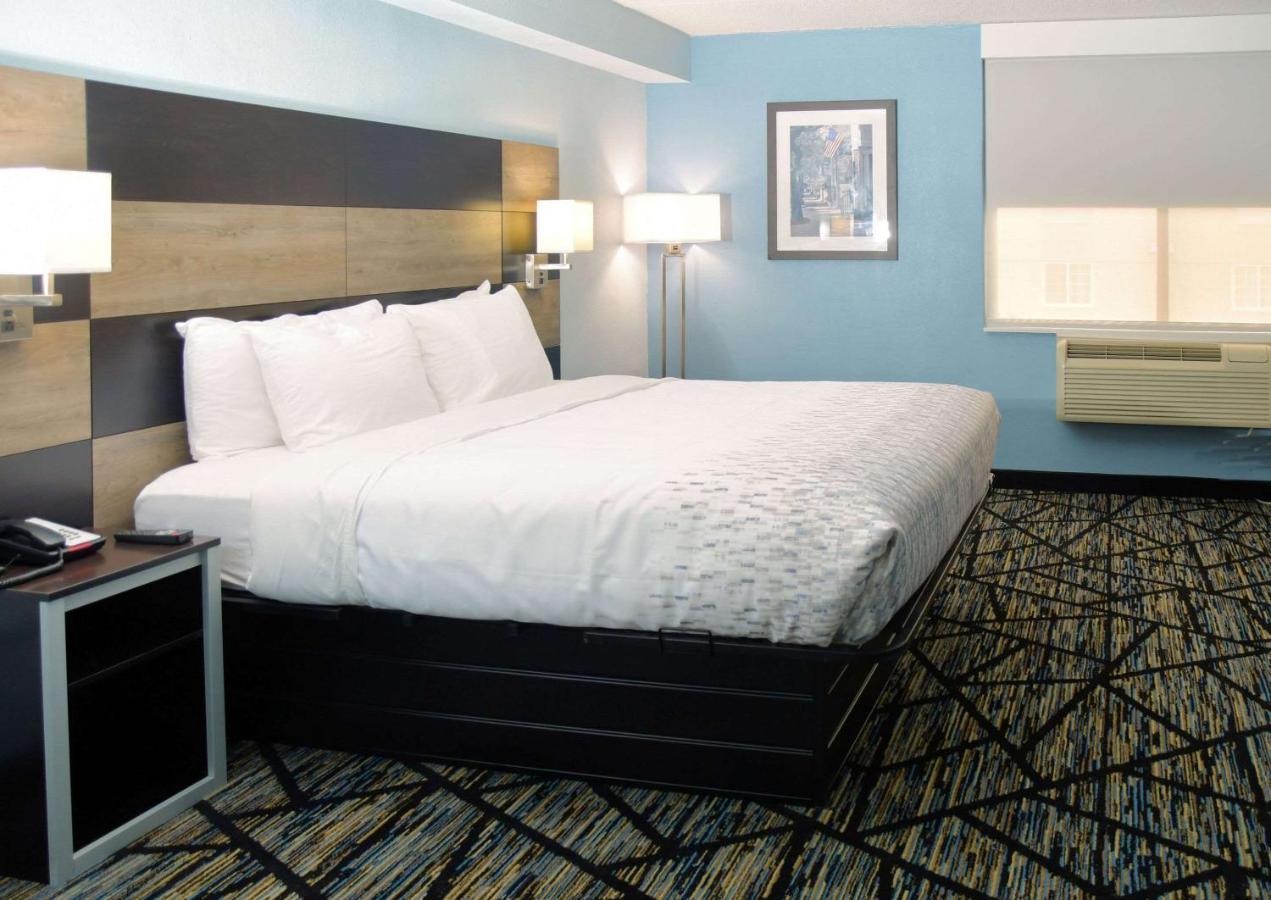 Clarion Pointe Jacksonville Near Camp Lejeune Esterno foto