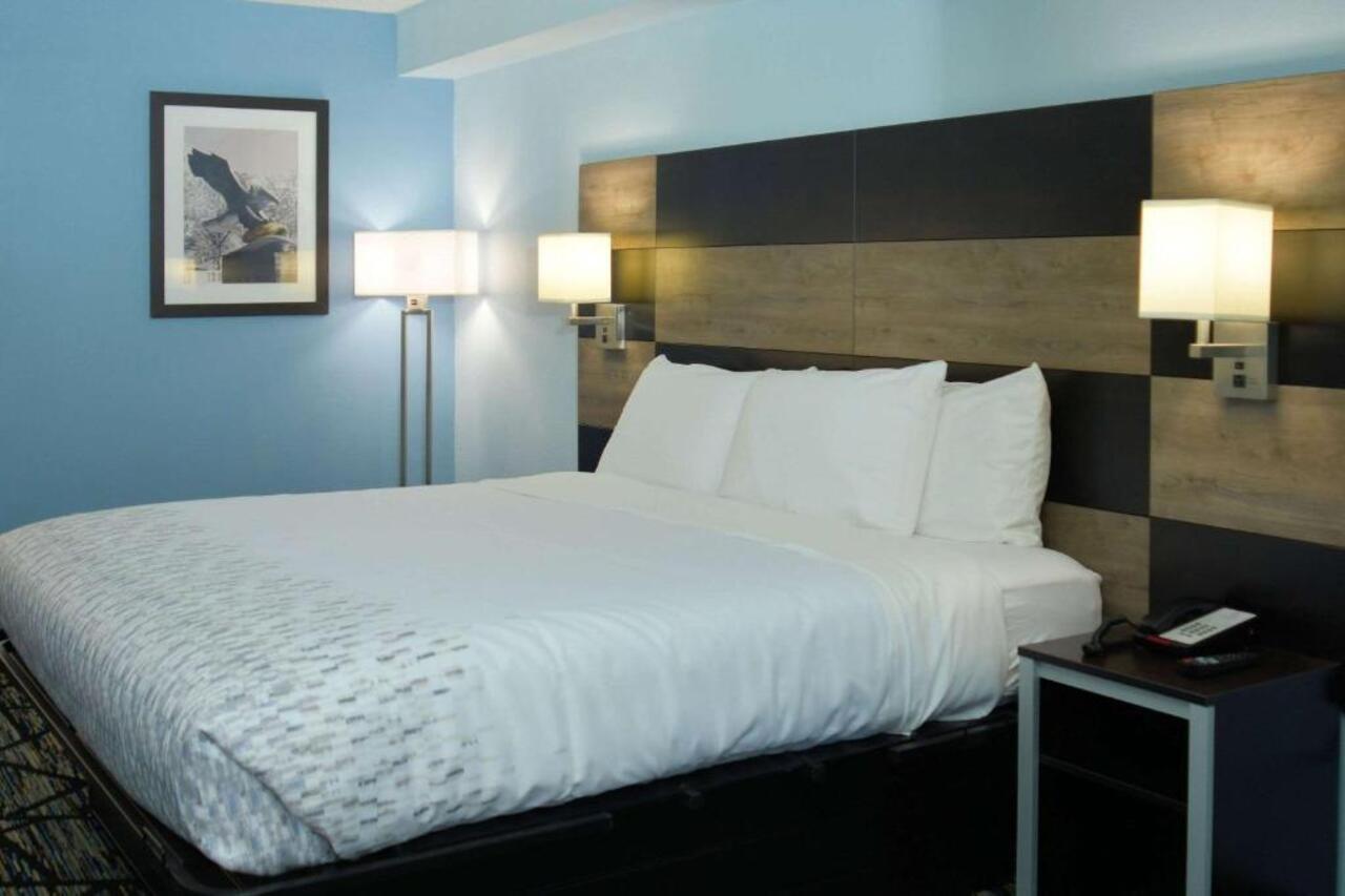 Clarion Pointe Jacksonville Near Camp Lejeune Esterno foto